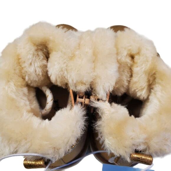 Cat and Jack Gold Reed Boots Fur Lined Winter Boots Toddler Size 6 - Picture 7 of 13